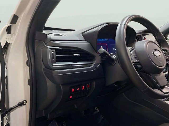 Used 2025 Subaru Forester Premium AWD/4WD image 35