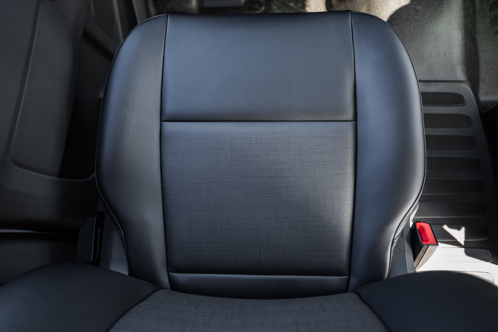 New 2026 Ford Transit 250 Low Roof w/ Load Area Protection Package RWD image 54