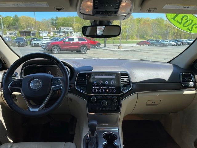 Used 2021 Jeep Grand Cherokee Overland AWD/4WD image 13