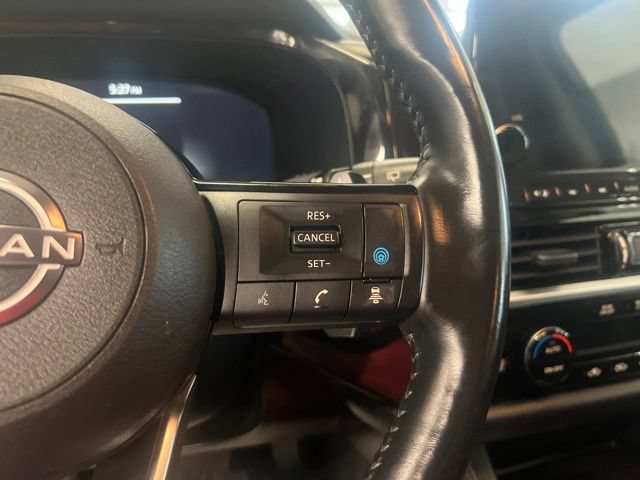 Used 2023 Nissan Pathfinder Platinum AWD/4WD image 16