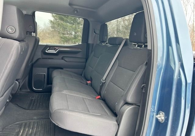 Used 2024 Chevrolet Silverado 1500 LT image 4