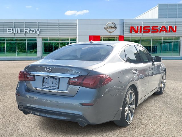 Used 2019 INFINITI Q70 Luxe w/ Sport Package RWD image 4