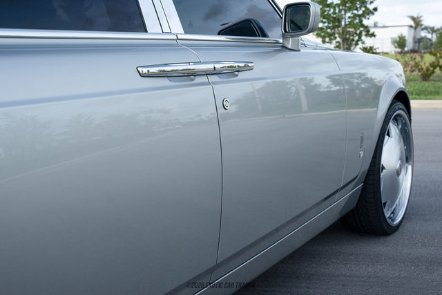 Used 2005 Rolls-Royce Phantom Sedan RWD image 82