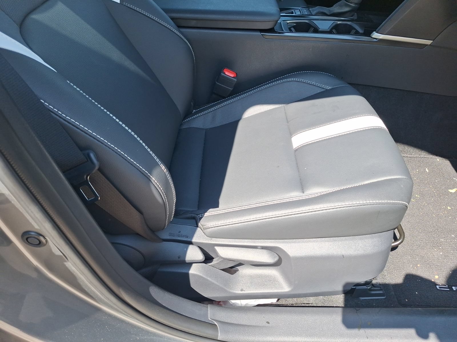 Used 2026 Toyota Camry SE FWD image 33
