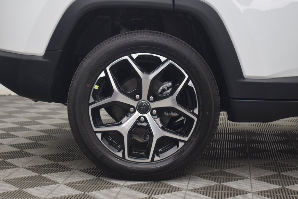 New 2026 Jeep Compass Limited w/ Sun, Sound & Navigation Group AWD/4WD image 8