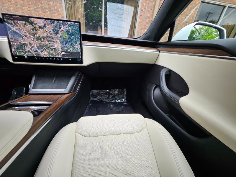 Used 2023 Tesla Model S AWD/4WD image 54