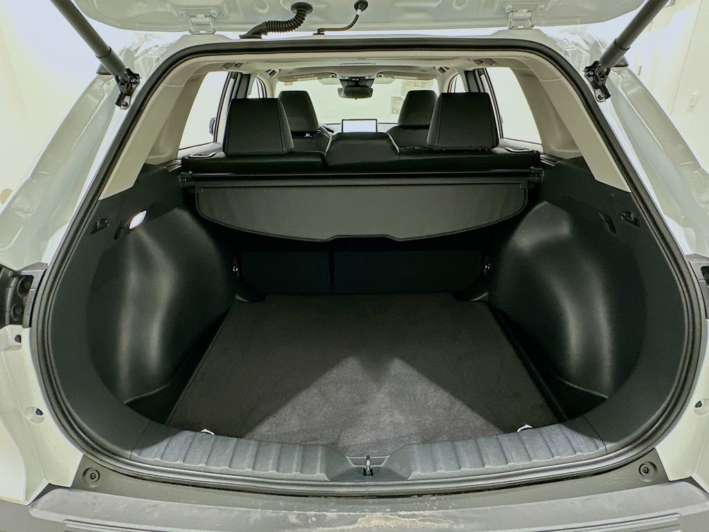 Used 2026 Toyota Corolla Cross XLE w/ Convenience Package image 28