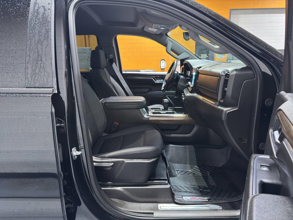 Used 2024 Chevrolet Silverado 1500 RST w/ Convenience Package II AWD/4WD image 20