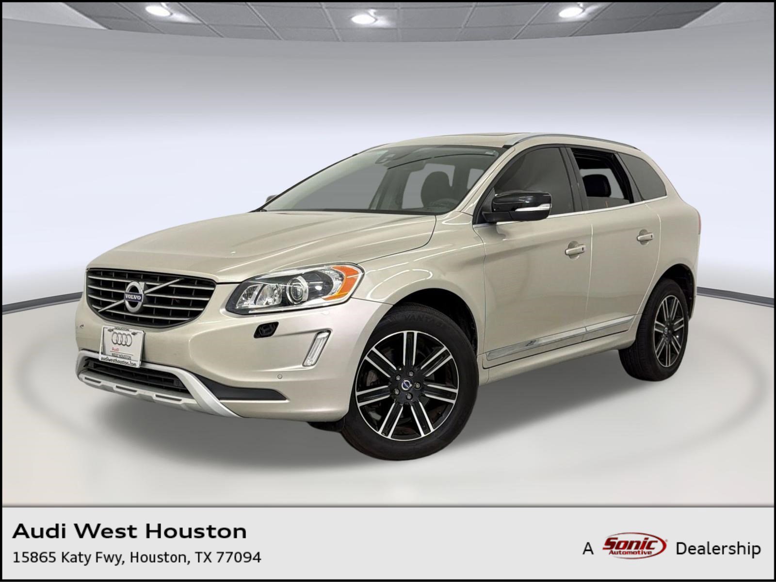 Used 2017 Volvo XC60 T5 Dynamic w/ Preferred Option Package FWD image 1