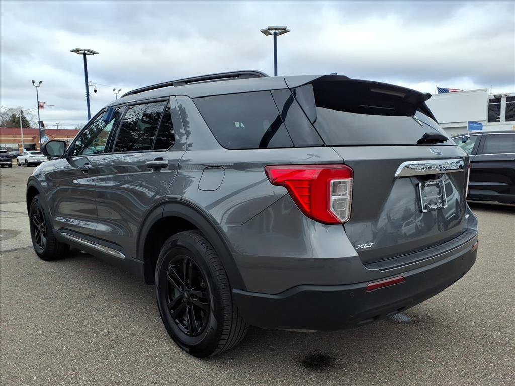 Certified 2023 Ford Explorer XLT image 9