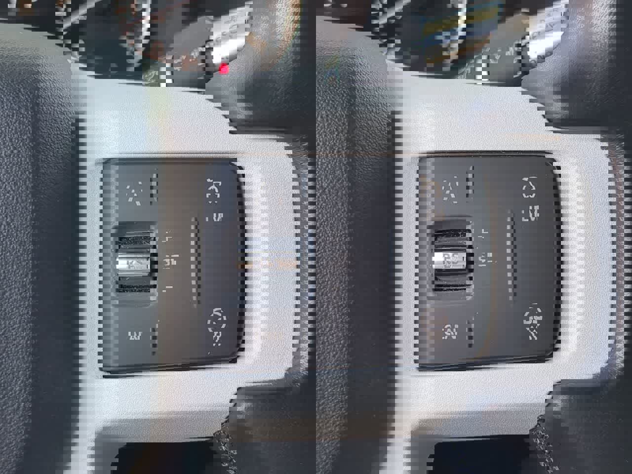 Used 2022 Land Rover Defender 110 X-Dynamic SE image 27