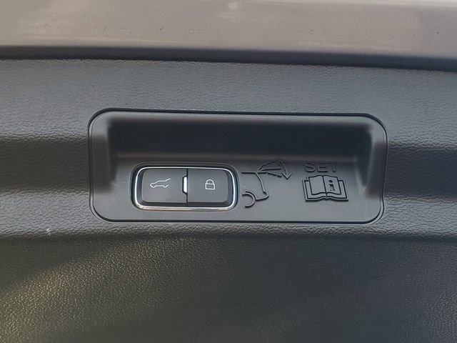 Certified 2023 Ford Explorer XLT w/ Equipment Group 202A image 7