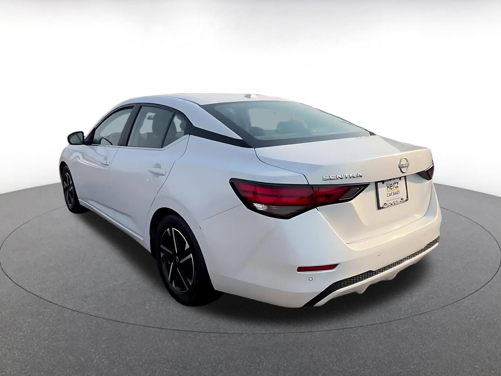 Used 2024 Nissan Sentra SV FWD image 11