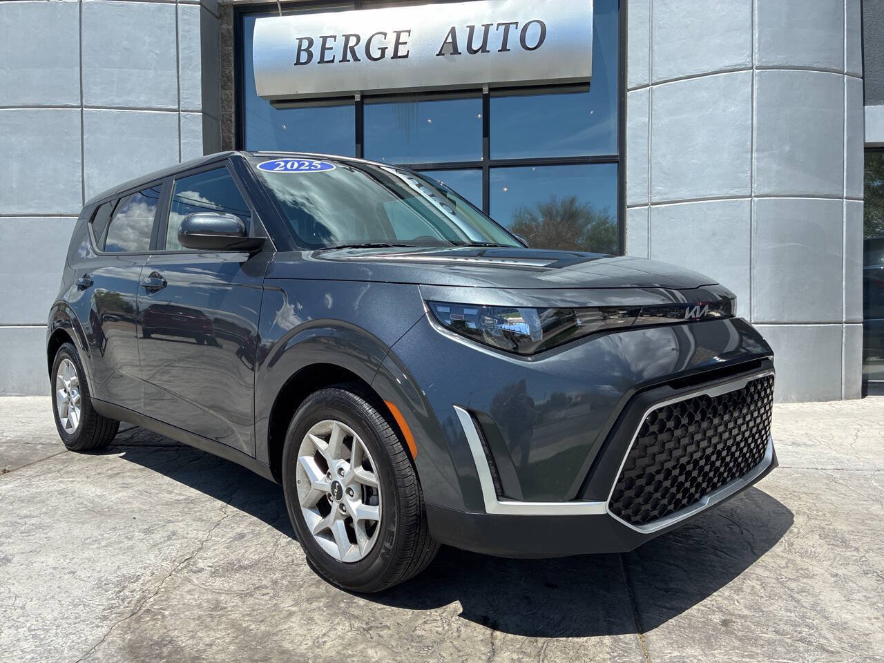 Used 2025 Kia Soul LX w/ LX Technology Package