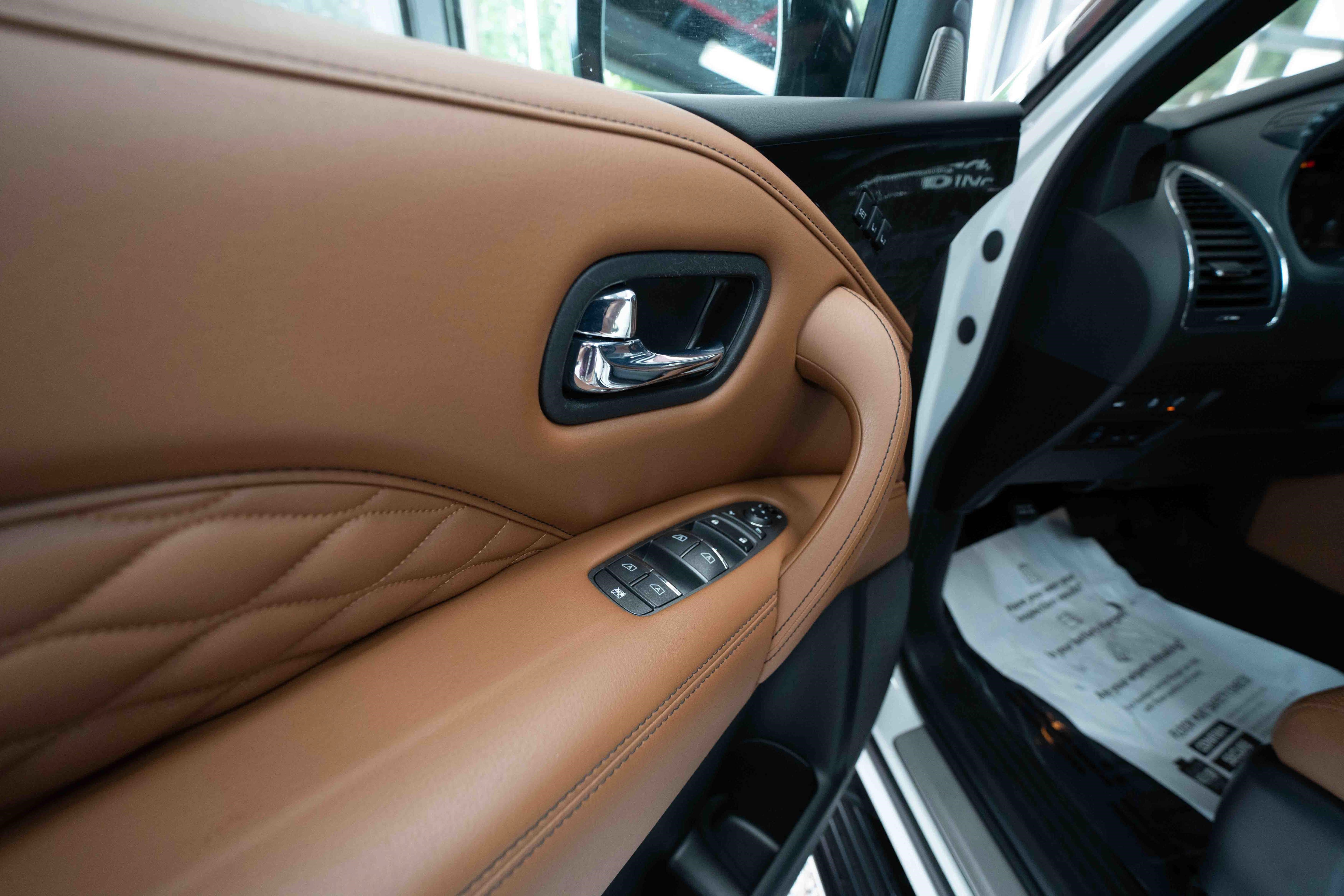 Used 2022 INFINITI QX80 Sensory w/ All-Season Package AWD/4WD image 7