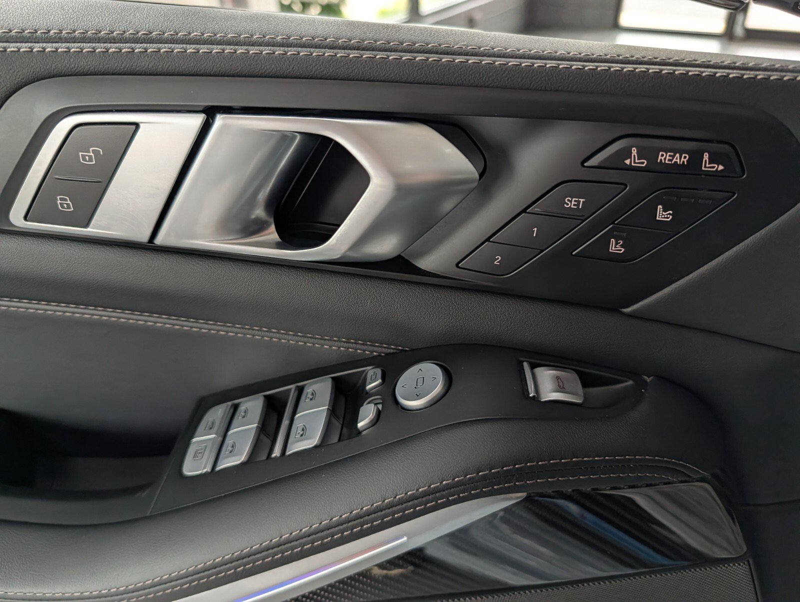 Used 2025 BMW X7 M60i w/ Executive Package AWD/4WD image 18
