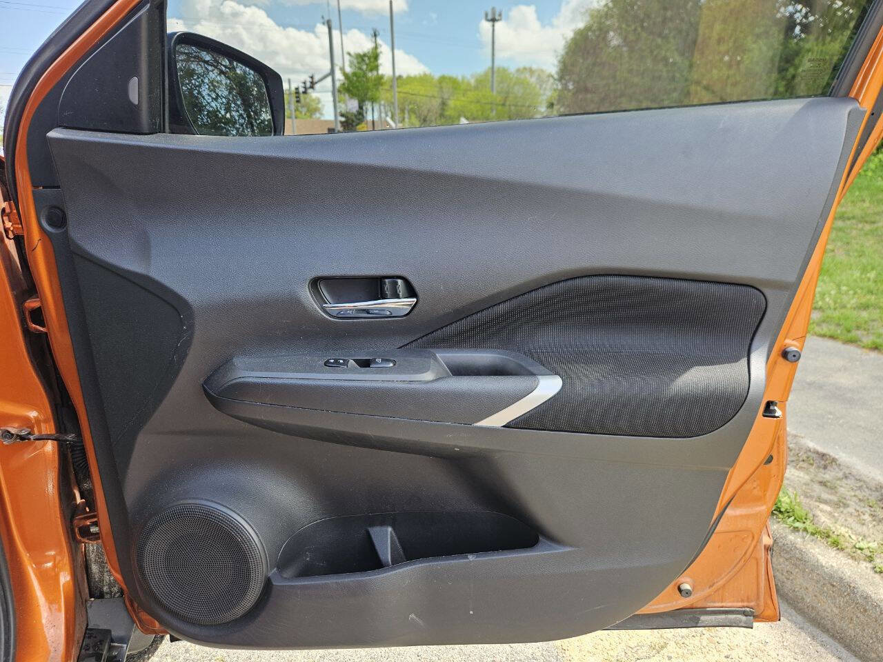 Used 2022 Nissan Kicks SV FWD image 16