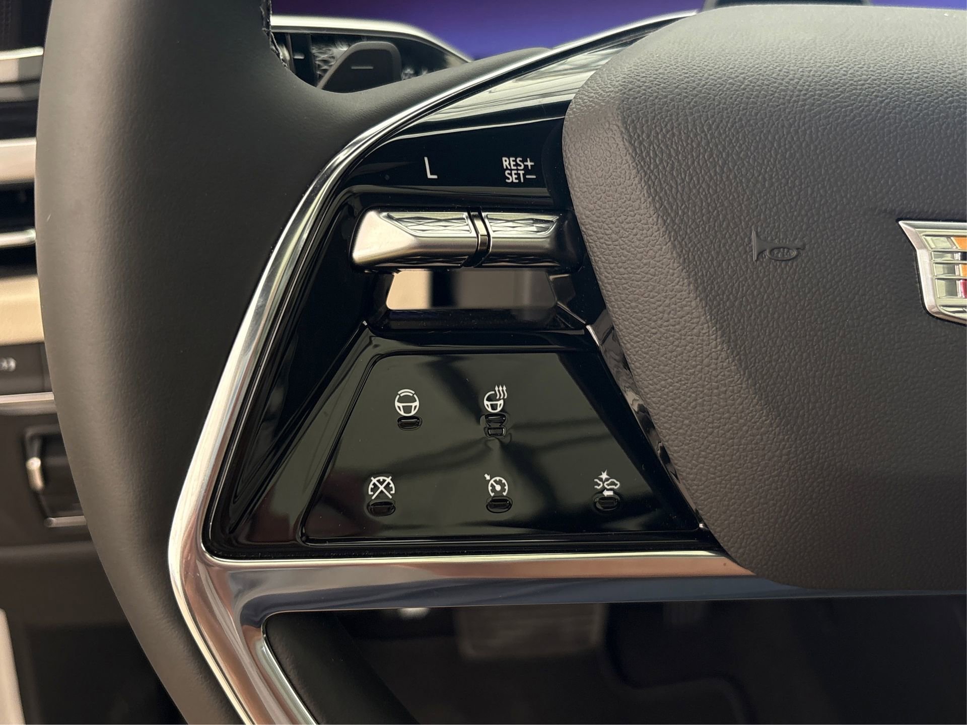 New 2025 Cadillac Escalade ESV Sport w/ Touring Package image 29