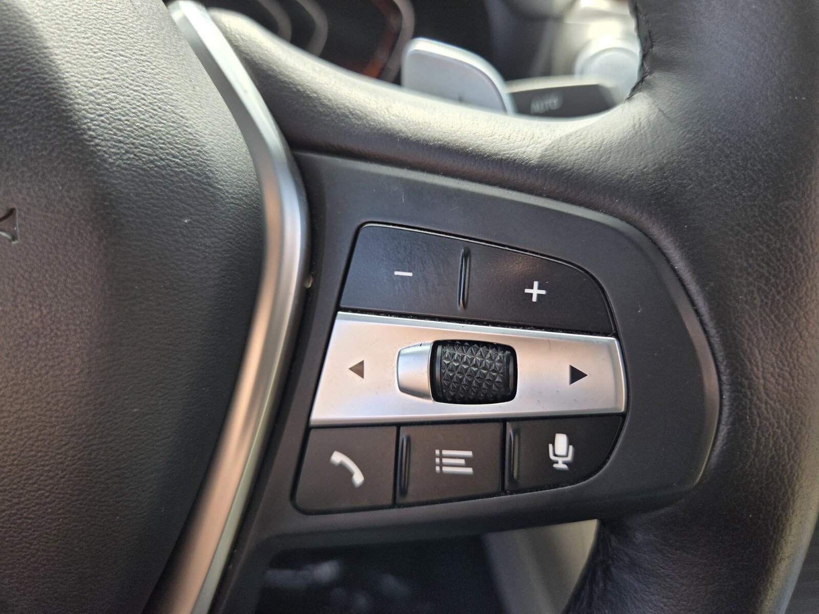 Used 2020 BMW X4 xDrive30i w/ Convenience Package image 28