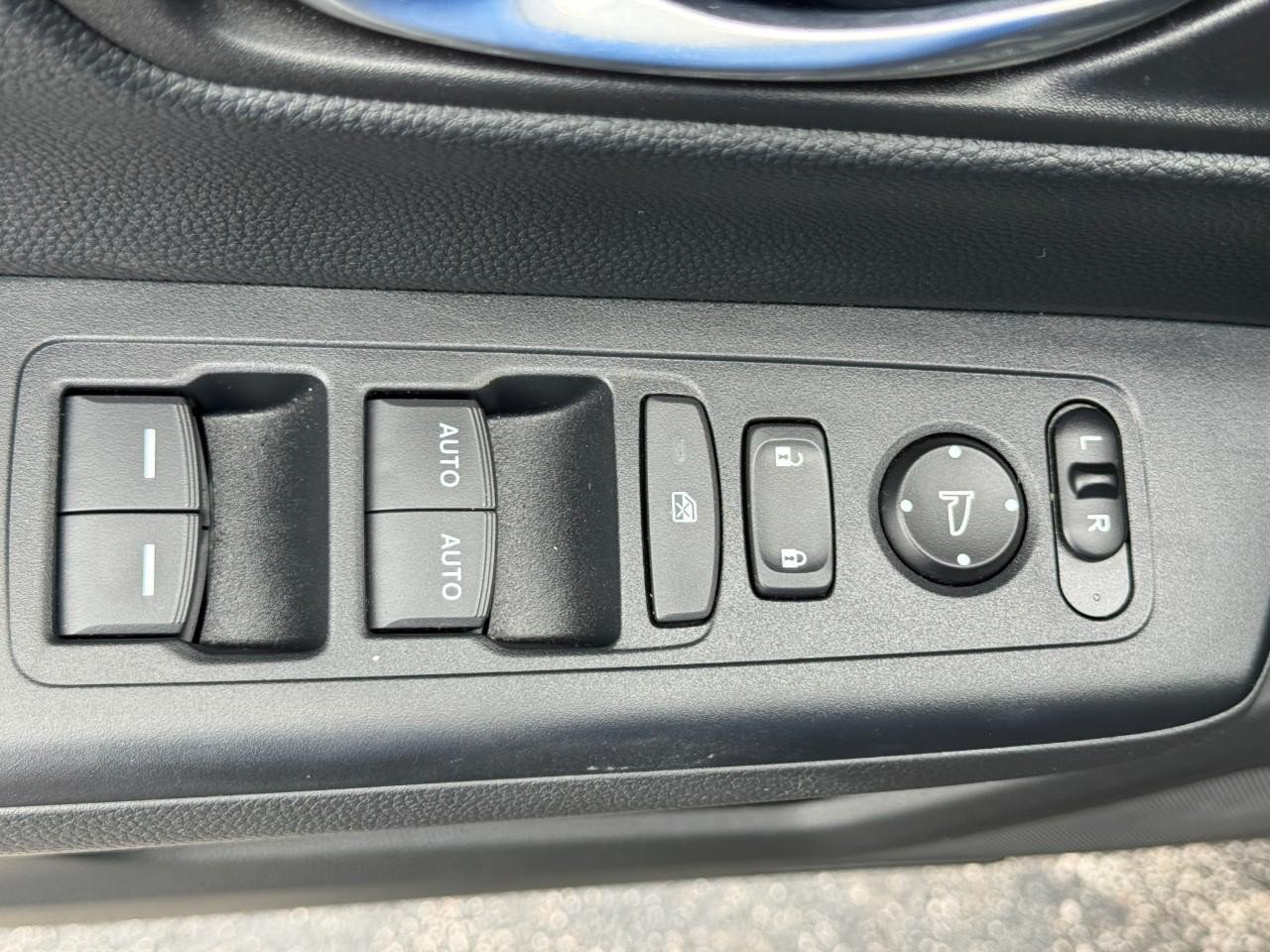 Certified 2025 Honda CR-V EX image 18