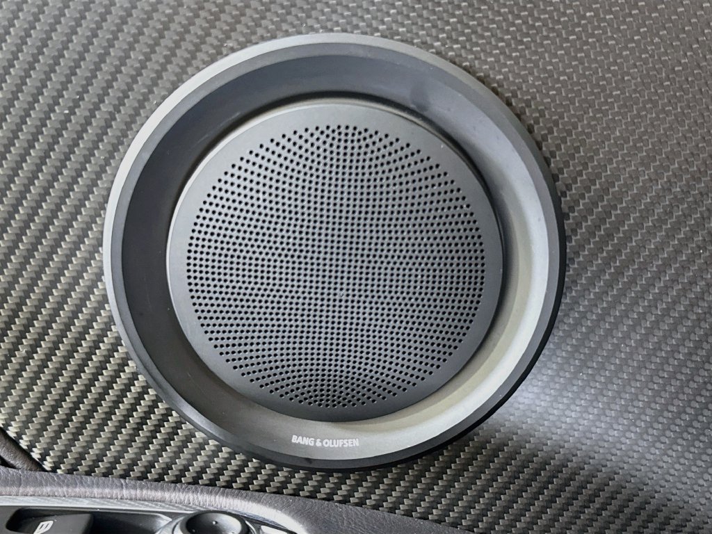 Used 2020 Aston Martin DBS Superleggera Volante RWD image 24