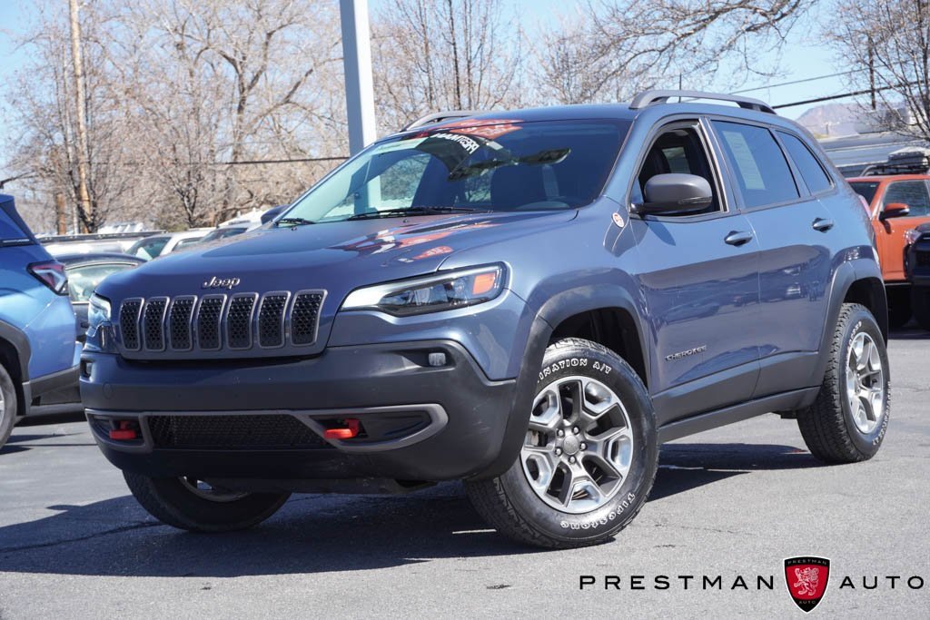 Used 2019 Jeep Cherokee Trailhawk w/ Cold Weather Group image 17