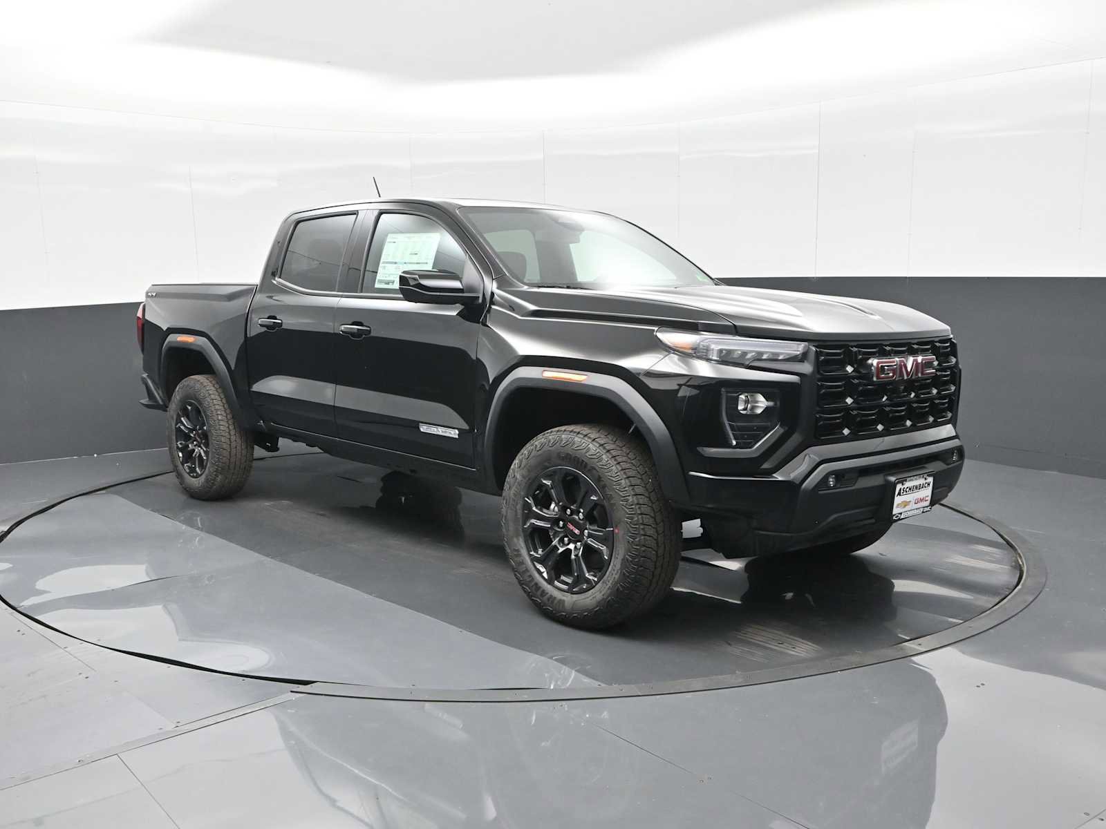 Used 2025 GMC Canyon Elevation w/ Convenience Package