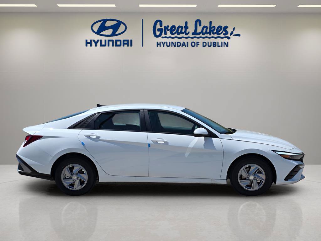 New 2026 Hyundai Elantra SE FWD image 6
