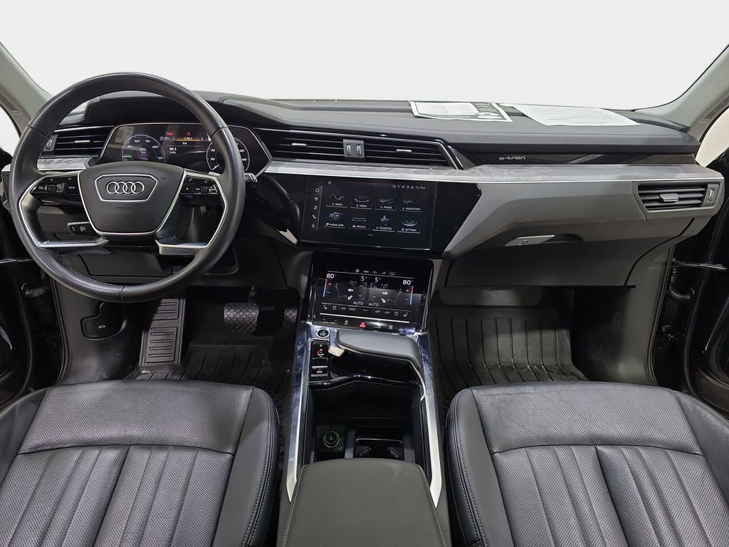Used 2023 Audi e-tron Premium Plus w/ Premium Plus Package image 10