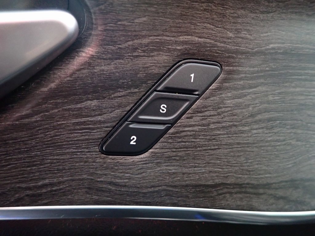 Used 2023 Jeep Grand Cherokee L Overland image 2