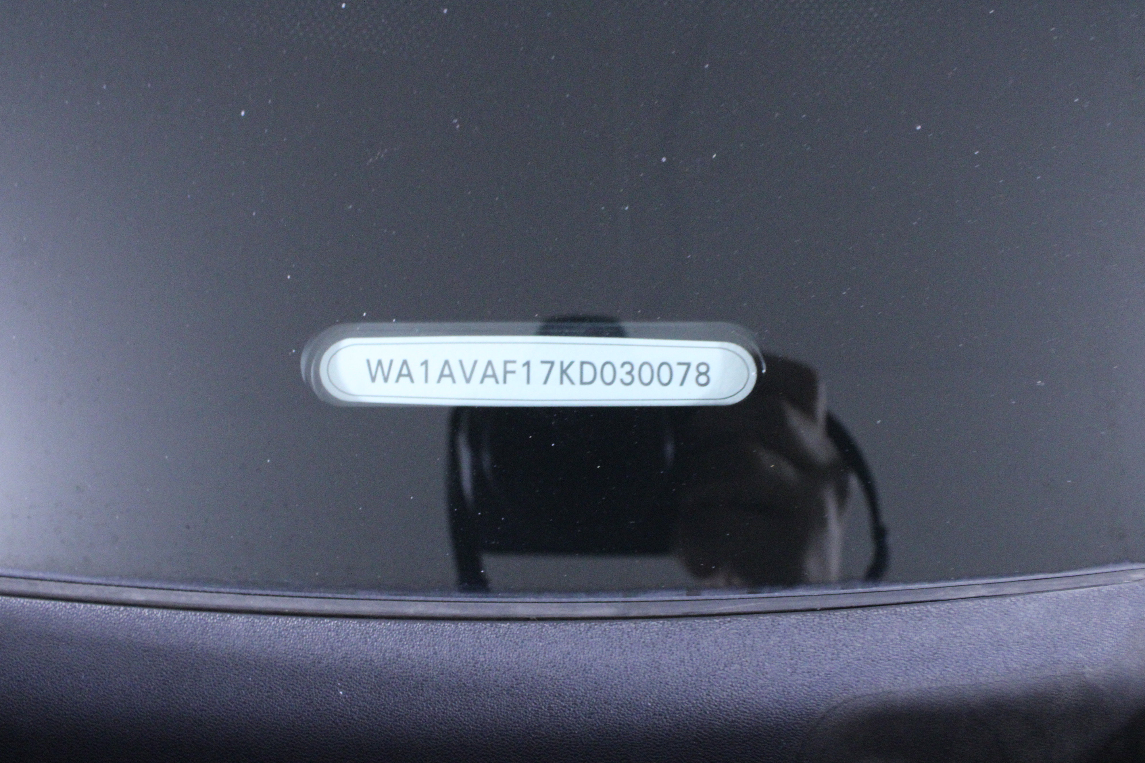 Used 2019 Audi Q8 Premium image 30