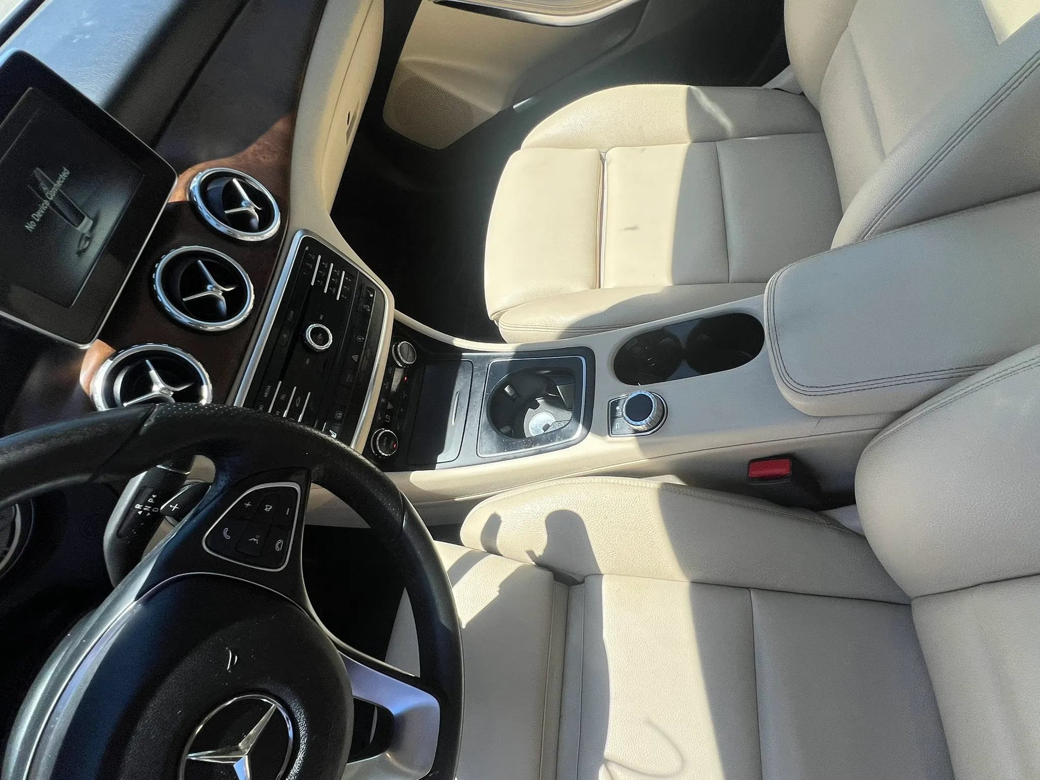 Used 2017 Mercedes-Benz GLA 250 4MATIC w/ Premium Package image 27