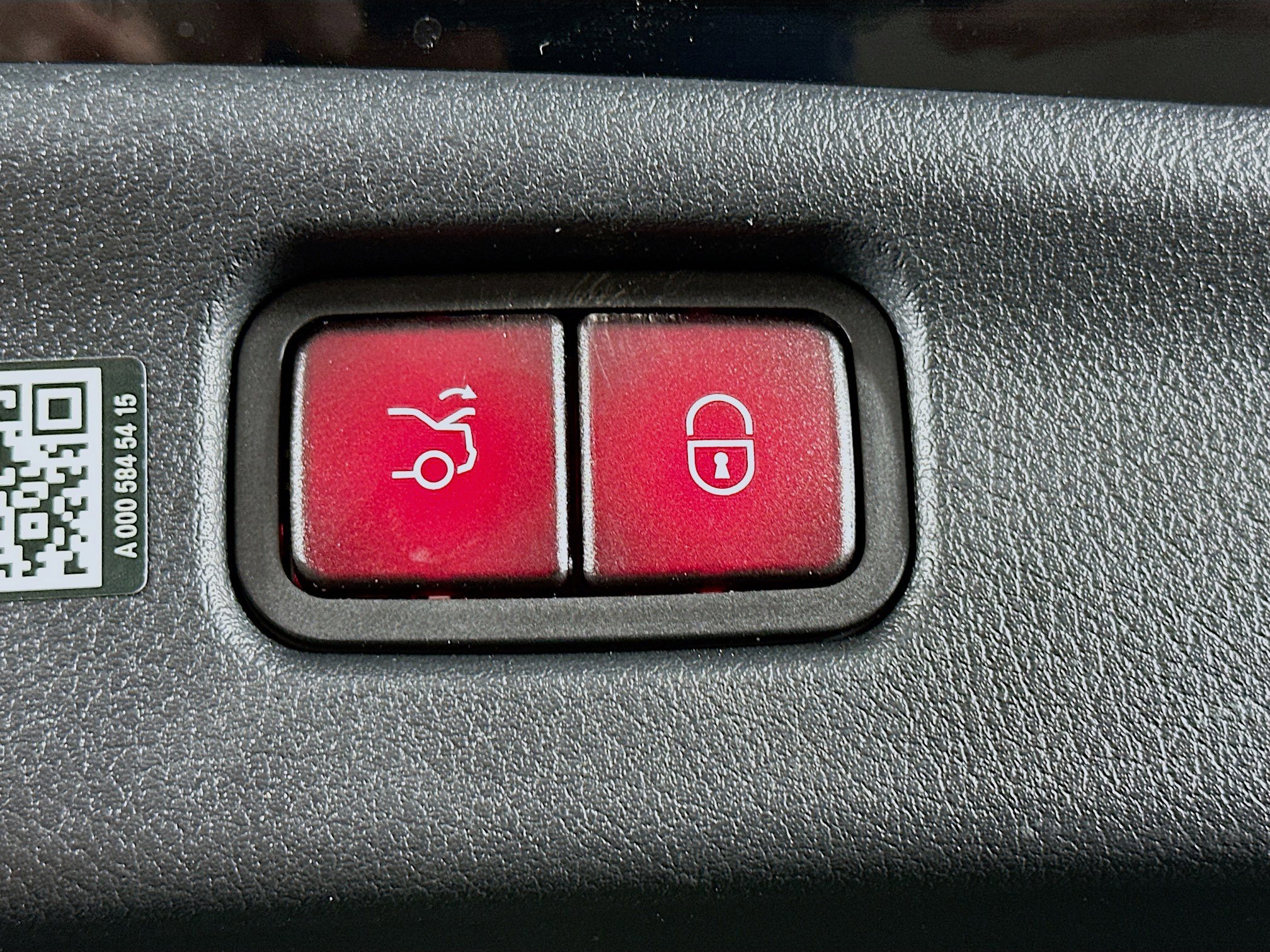 Used 2025 Mercedes-Benz C 300 4MATIC Sedan image 29