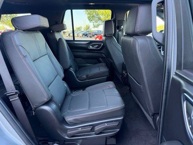 Used 2024 Chevrolet Tahoe RST w/ Luxury Package RWD image 4