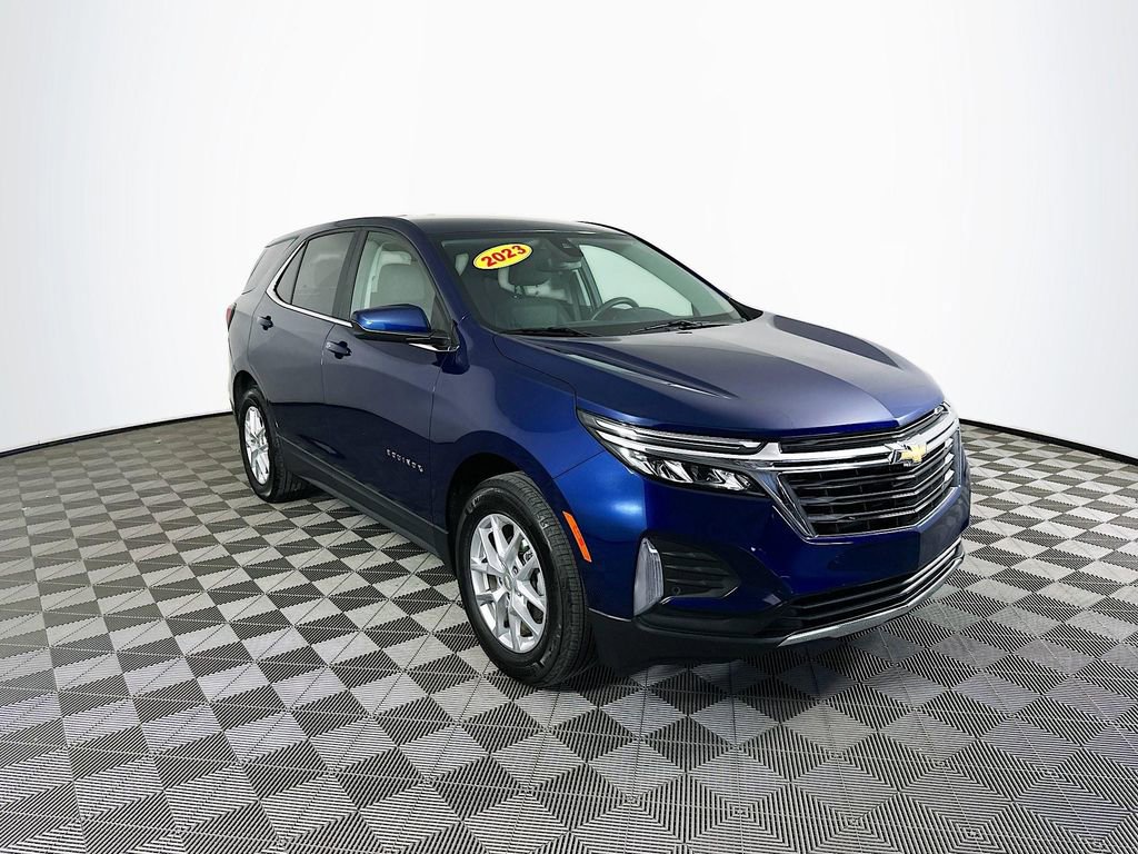 Used 2023 Chevrolet Equinox LT image 3