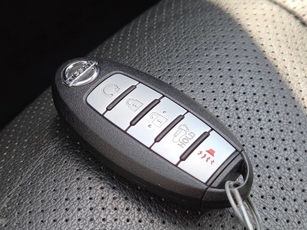 Used 2017 Nissan Murano Platinum AWD/4WD image 36