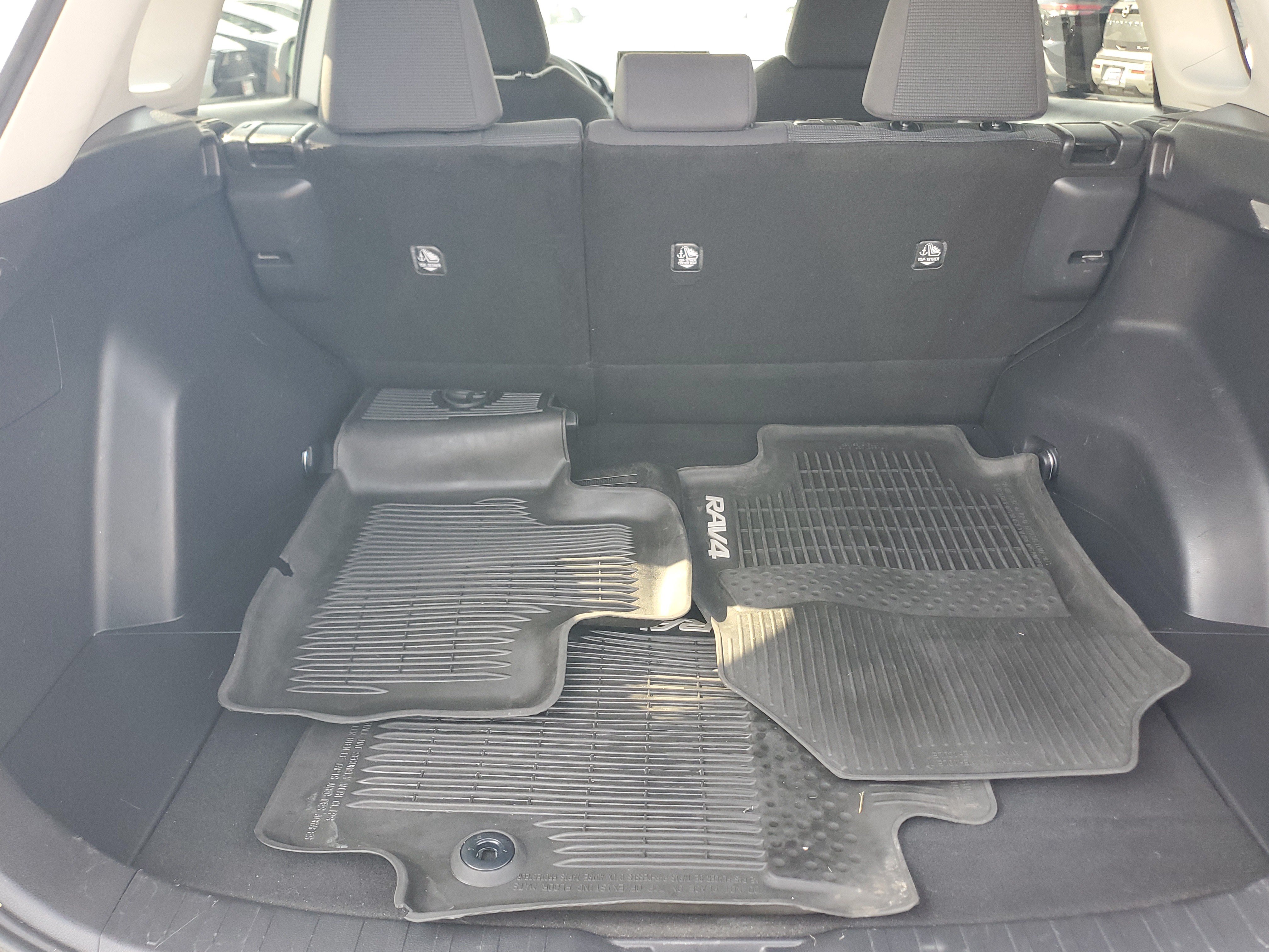 Used 2020 Toyota RAV4 LE w/ All Weather Liner Package AWD/4WD image 8