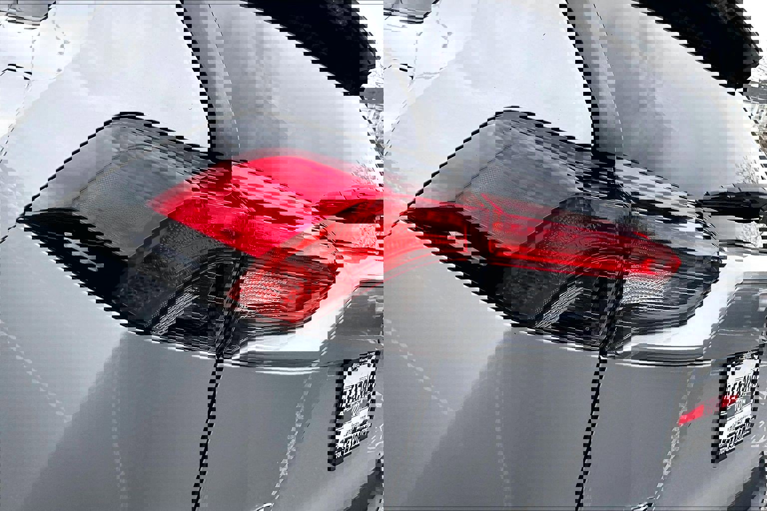 Used 2020 Toyota RAV4 XLE w/ Convenience Package image 28