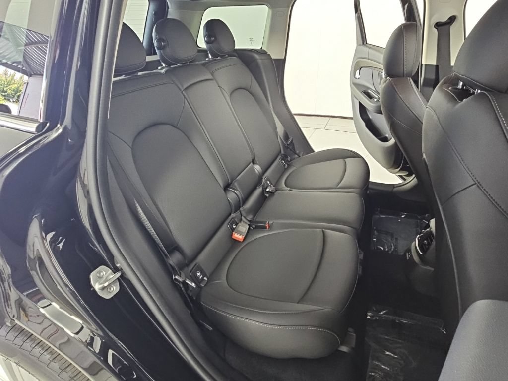 Certified 2024 MINI Cooper Countryman S w/ Storage Package FWD image 20