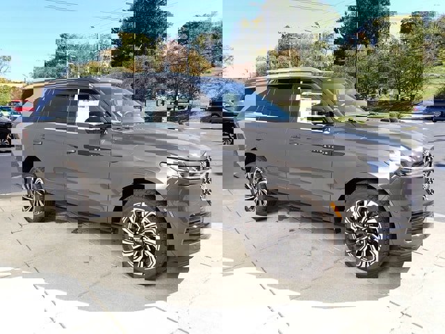 New 2025 Lincoln Navigator Black Label image 7