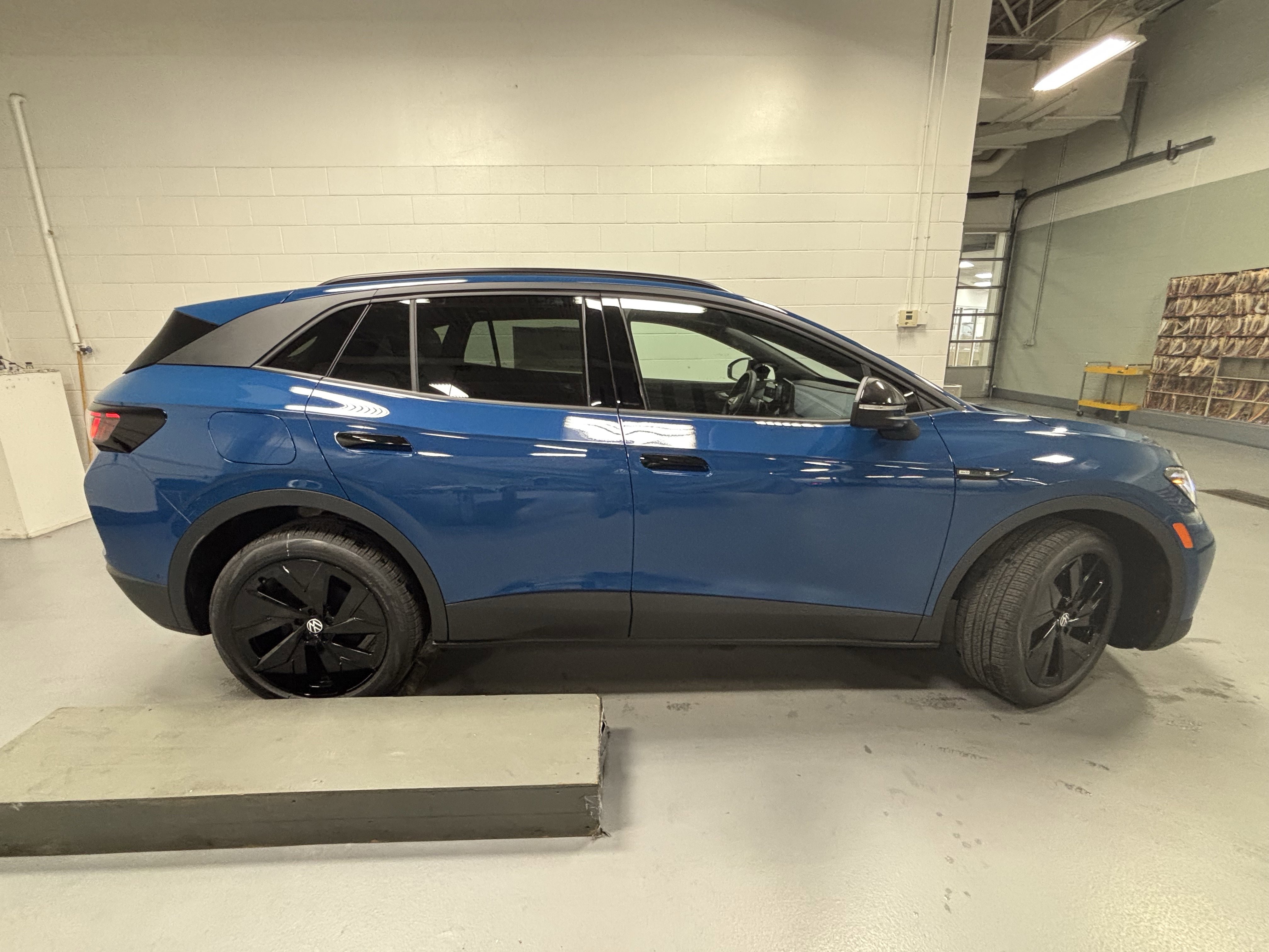 New 2025 Volkswagen ID.4 Pro S AWD/4WD image 7