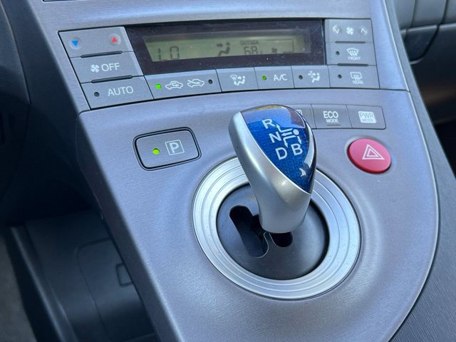 Used 2015 Toyota Prius Two FWD image 27