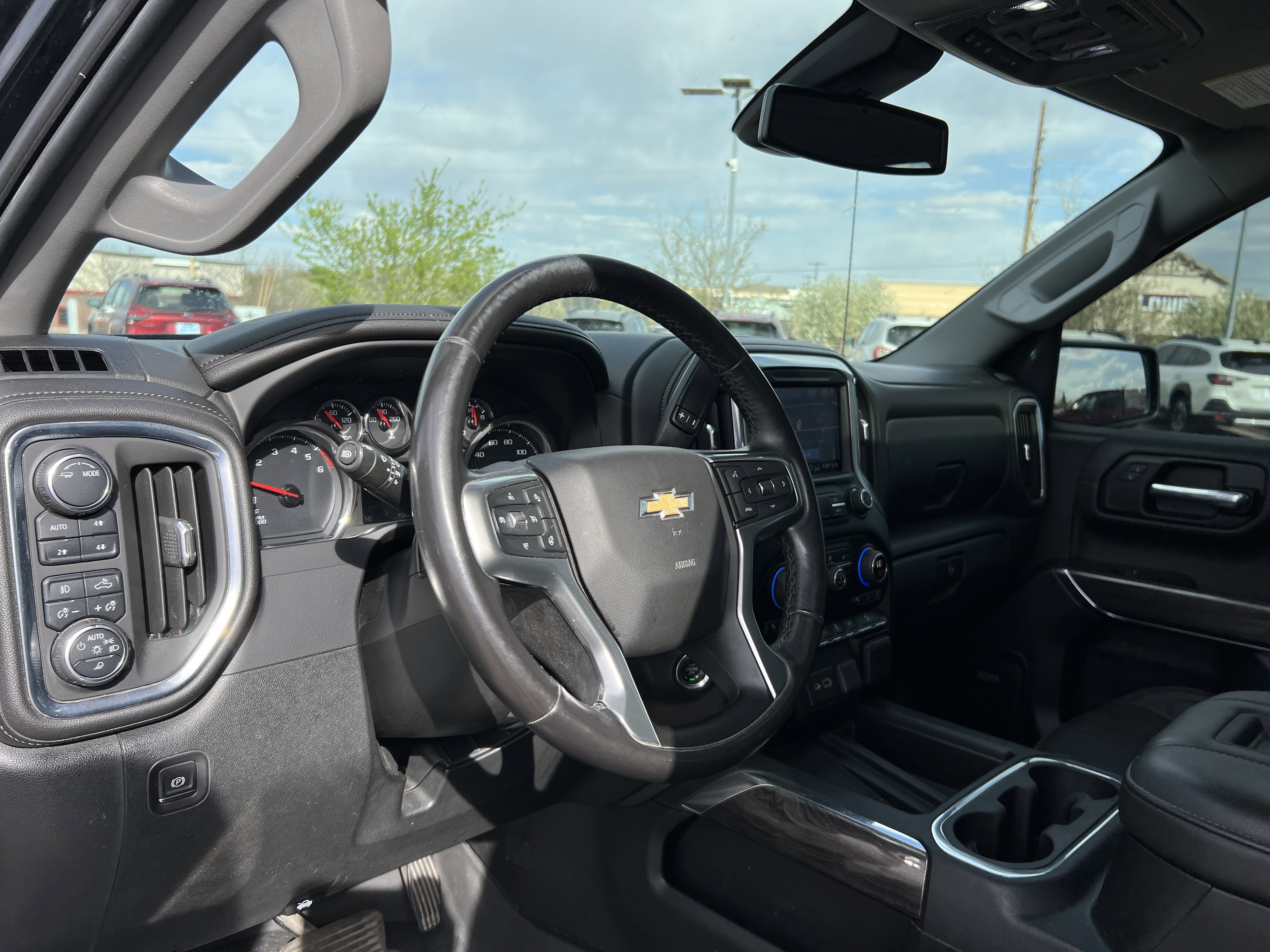 Used 2020 Chevrolet Silverado 1500 LTZ w/ LTZ Premium Package AWD/4WD image 13