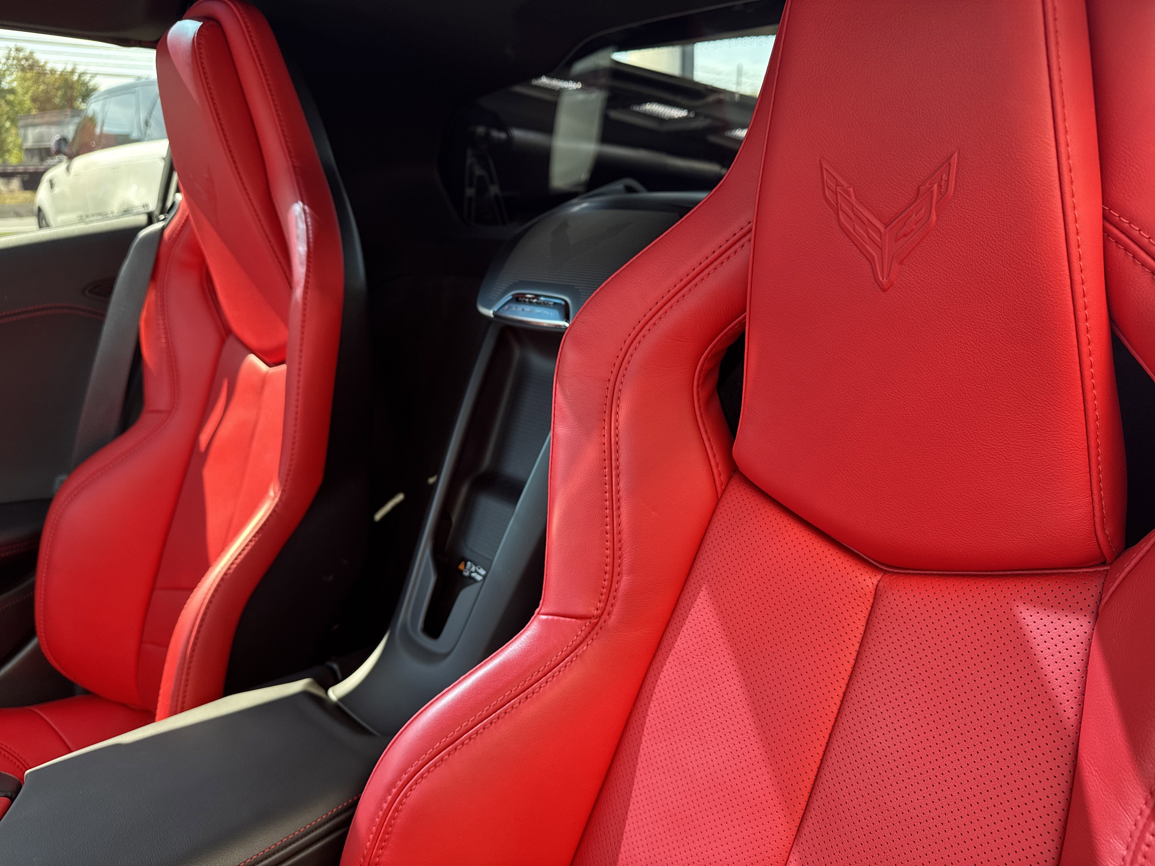 Used 2024 Chevrolet Corvette Stingray Preferred Cpe w/ Battery Protection Package image 29