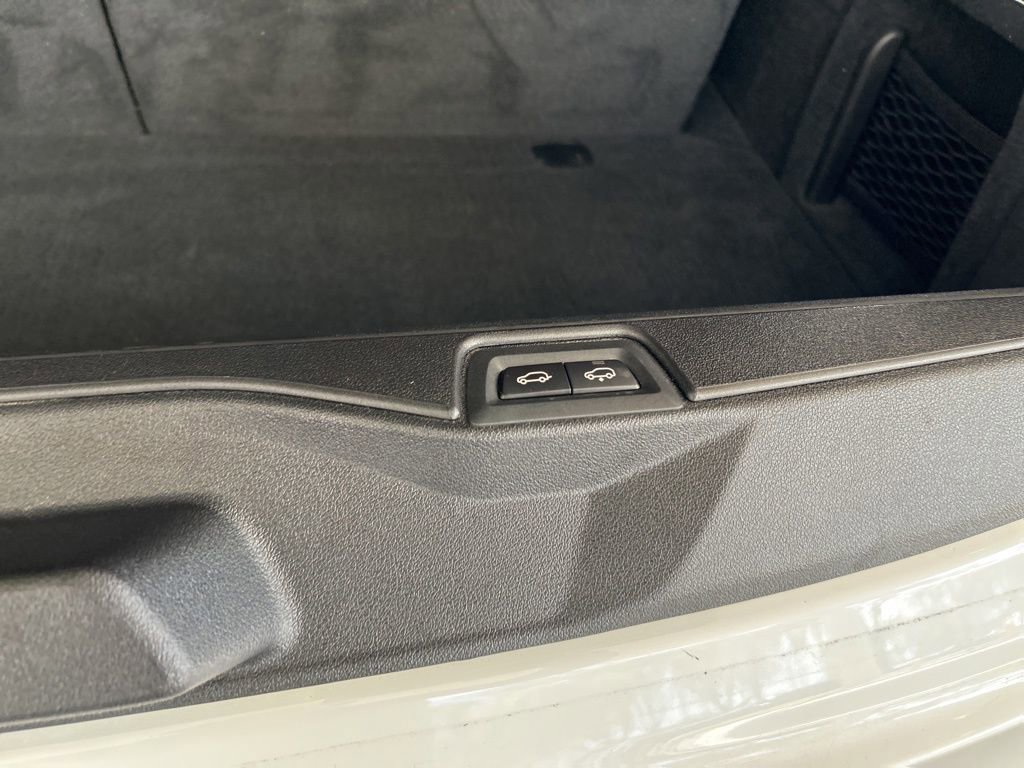 Used 2022 BMW X7 M50i image 39