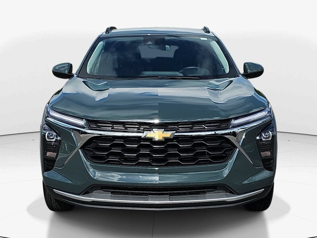 Used 2025 Chevrolet Trax LT FWD image 12