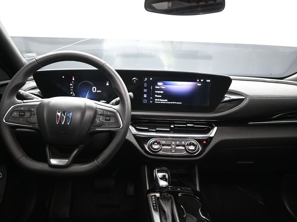 Used 2025 Buick Envista Sport Touring w/ Convenience II Package image 18