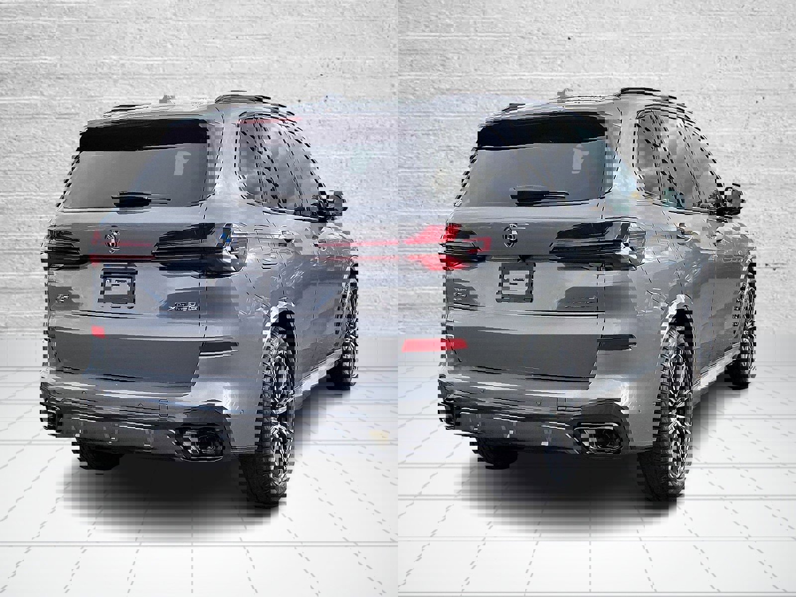 Used 2026 BMW X5 xDrive50e w/ M Sport Package image 4