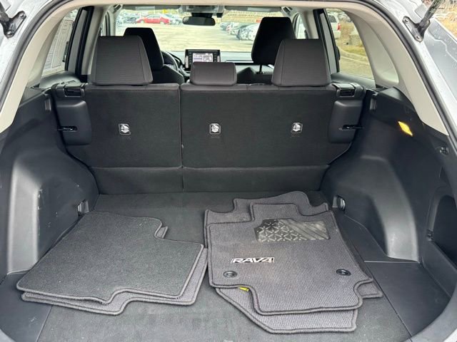 Certified 2019 Toyota RAV4 LE image 36