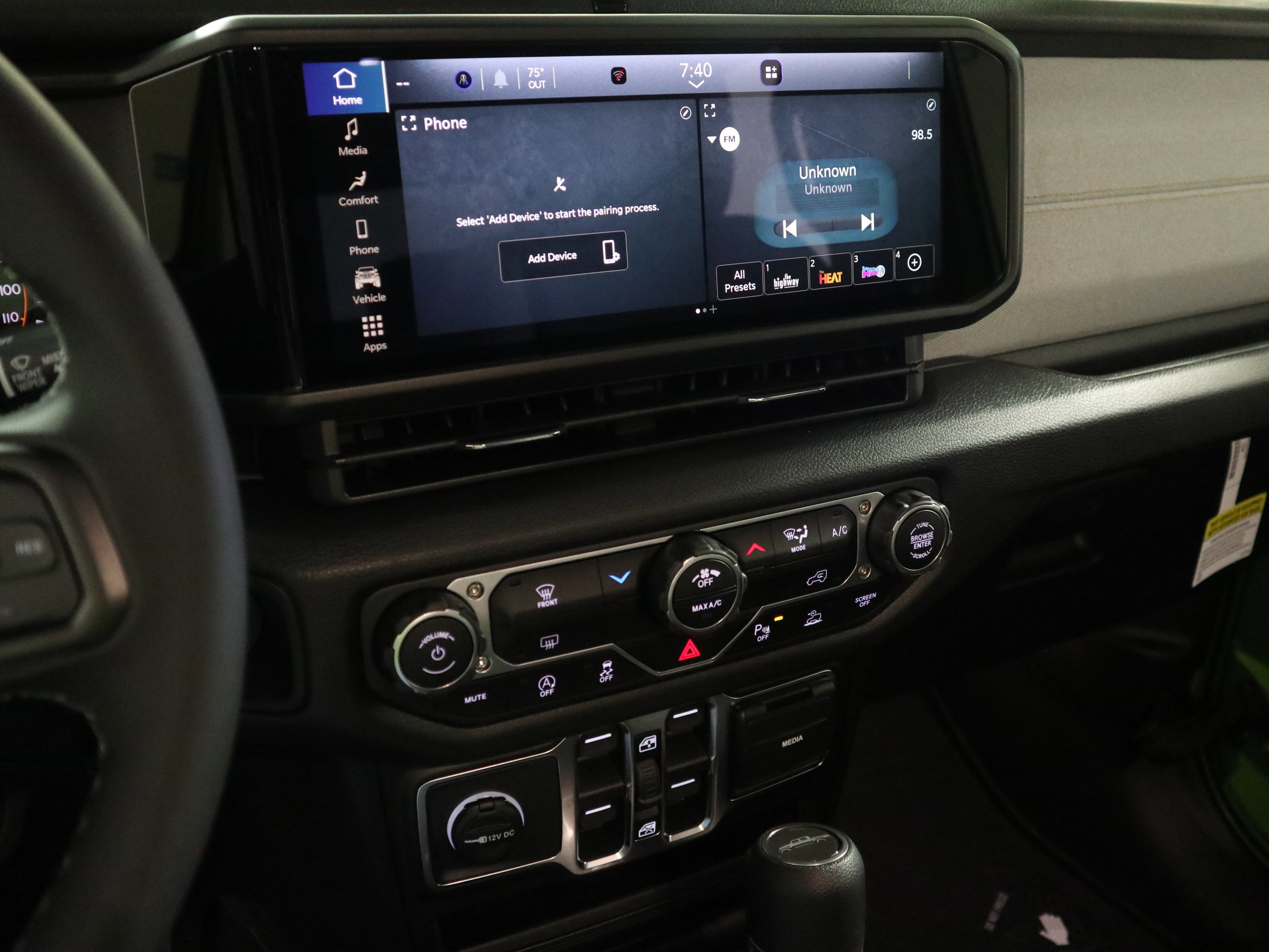 New 2026 Jeep Gladiator Sport AWD/4WD image 22